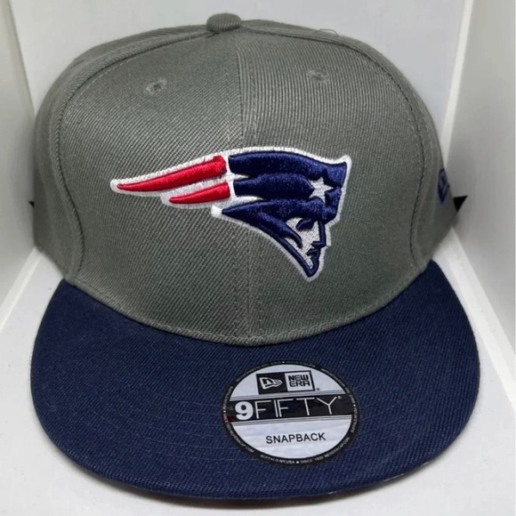 Hat‎ - Picture 1 of 3